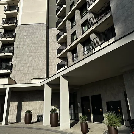 Waterfront Promenade Apartment *