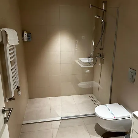 Waterfront Promenade Apartament *